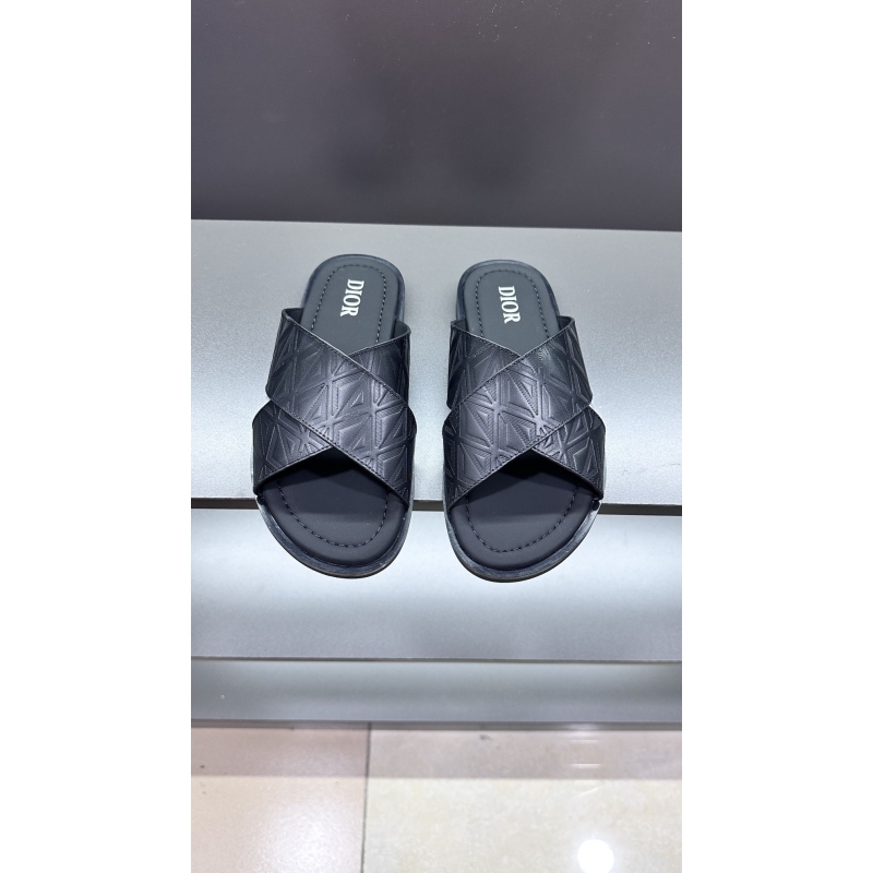 ch**an D*or slippers